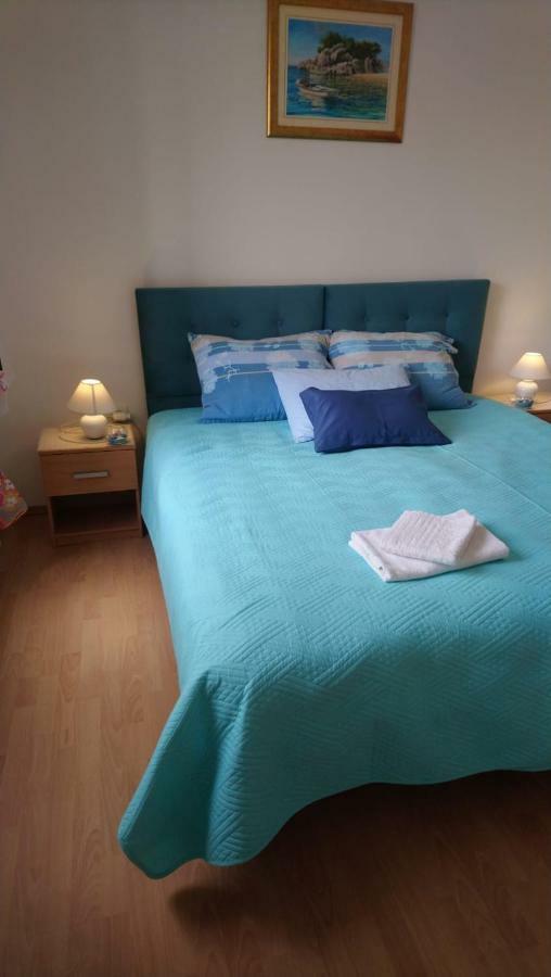 Apartment Ana Спліт Екстер'єр фото
